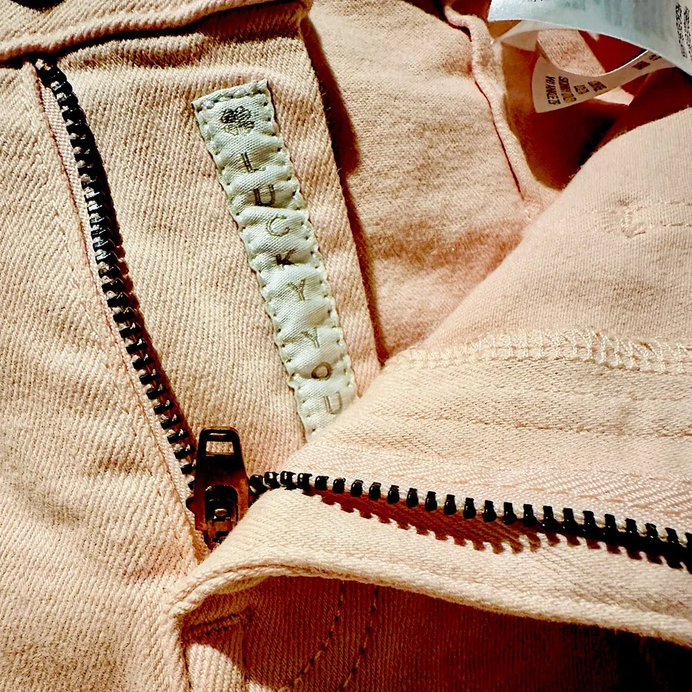 NWOT lucky Brand pale pink low rise skinny ankle zip jeans SZ 2/ 26 in👌🏻shape! - Picture 13 of 13